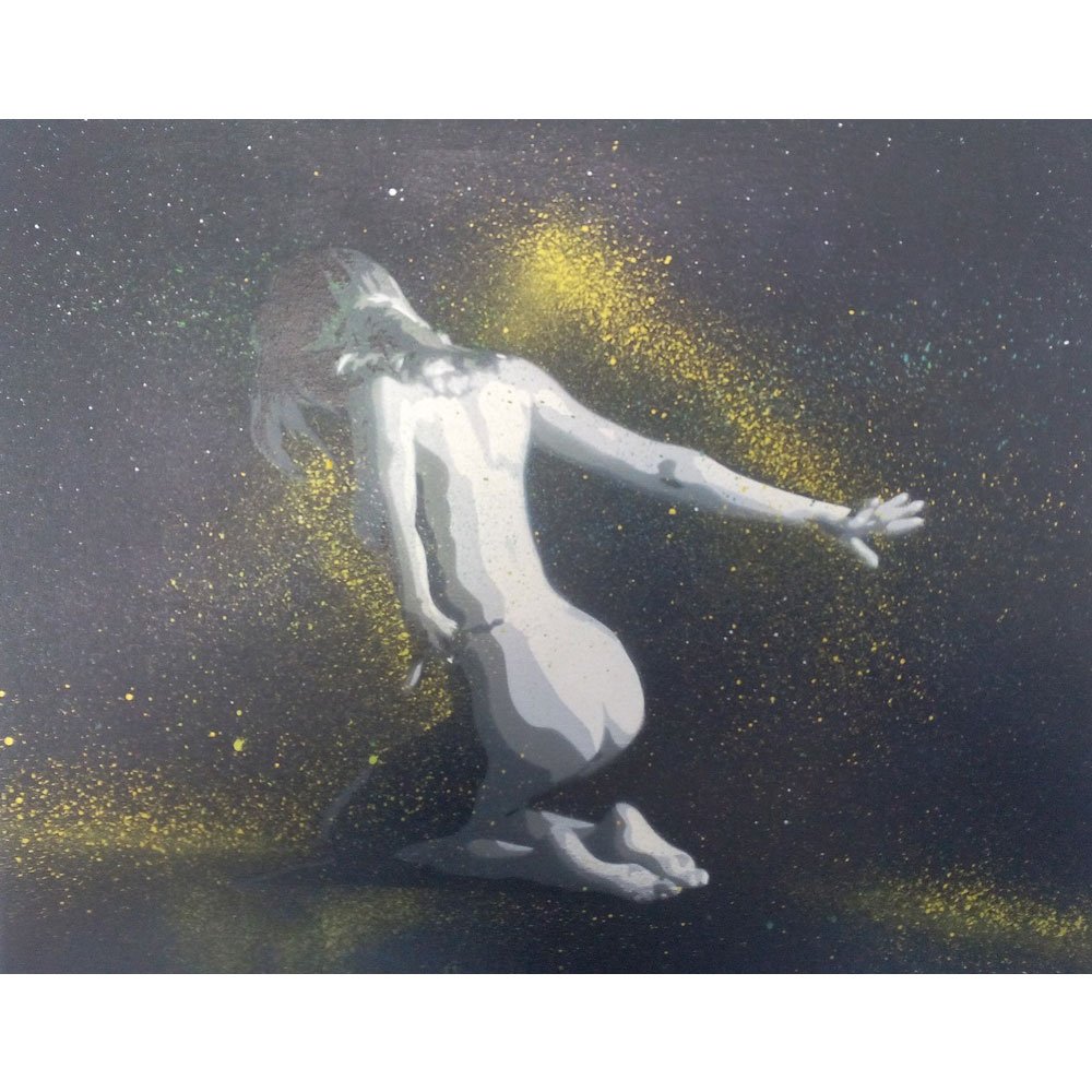 A figura feminina, em pose de joelhos e de costas com os braços esticados para trás. O fundo é preto, com esfumados de luz, de onde emergem jactos e drips de tinta (criados com needle cap) que esvoaçam dinamicamente em torno do corpo, seguindo o alongamento da pose.