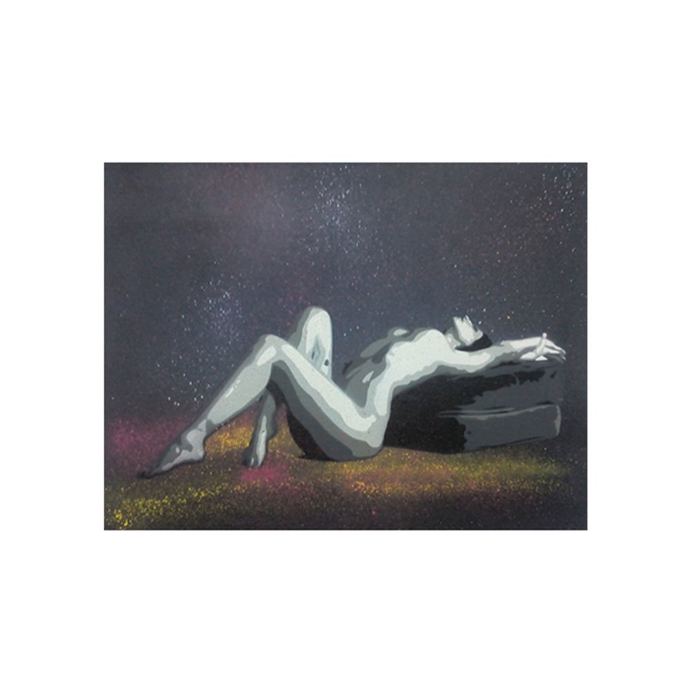 A figura feminina deitada de barriga para cima com as costas apoiadas. O fundo é preto e a composição joga com a luz de contraste. Jactos e gotas de tinta à volta do objecto de apoio dão movimento à tela.