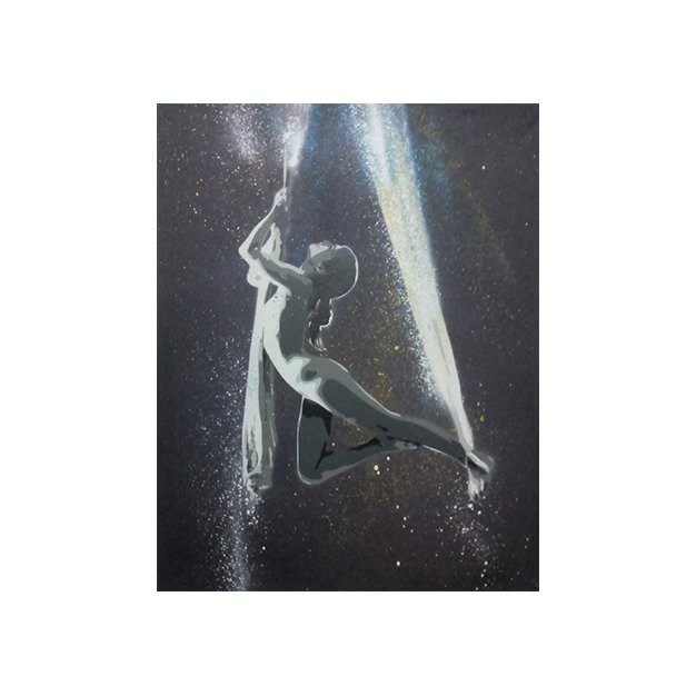 A figura feminina em pose suspensa, olhando para cima, destacando-se no fundo escuro. Jatos de tinta formam faixas que se entrelaçam no pulso e tornozelo, acentuando o contraste entre a precisão do Stencil e a intensidade luminosa do Spray.