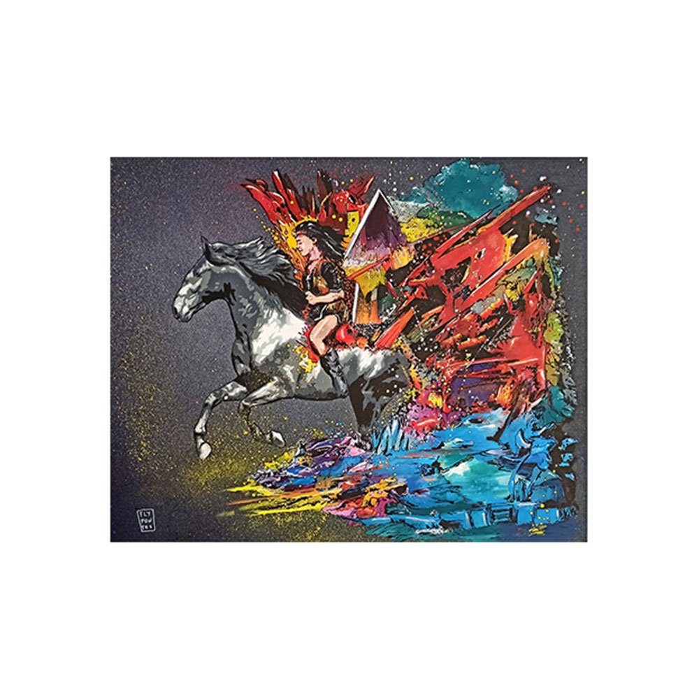 Tela de 40cm x 50cm que funde o stencil e o abstrato. O cavalo cinzento (stencil) e a mulher amazonas (marcadores) emergem de uma paisagem de cores intensas (azuis, laranjas, verdes) que simulam montanhas e rios. O fundo preto com salpicos brancos evoca um céu estrelado. Disponível na Loja.