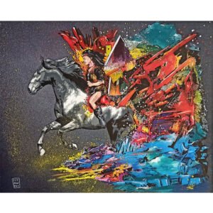 Tela de 40cm x 50cm que funde o stencil e o abstrato. O cavalo cinzento (stencil) e a mulher amazonas (marcadores) emergem de uma paisagem de cores intensas (azuis, laranjas, verdes) que simulam montanhas e rios. O fundo preto com salpicos brancos evoca um céu estrelado. Disponível na Loja.