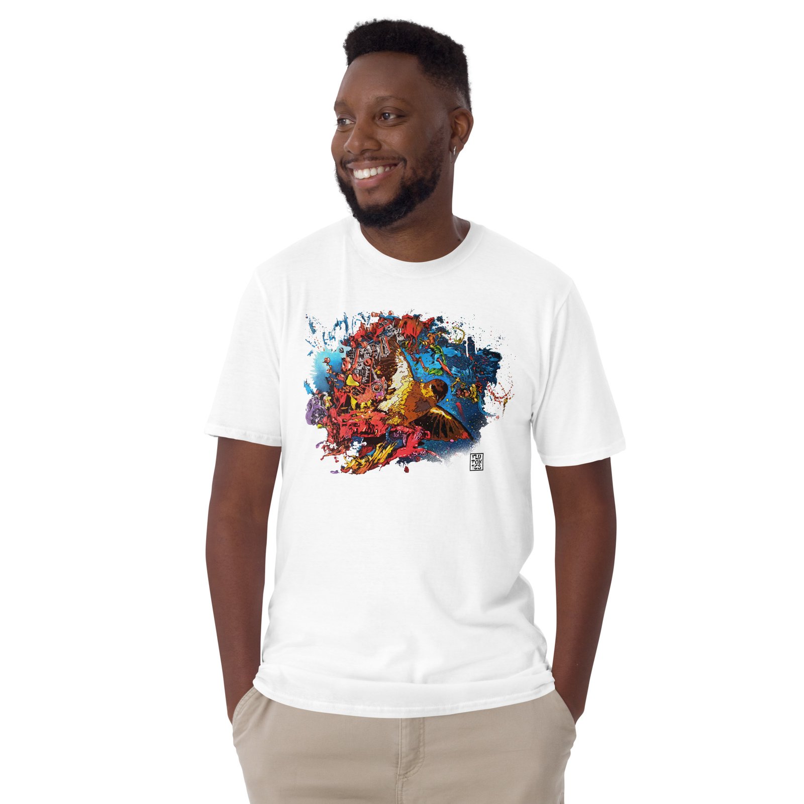 T-shirt branca 'Pássaro no Espaço' de Fly Pontes. Ilustração surrealista com fundo abstracto em algodão premium. Design de autor com produção sustentável e exclusiva.
